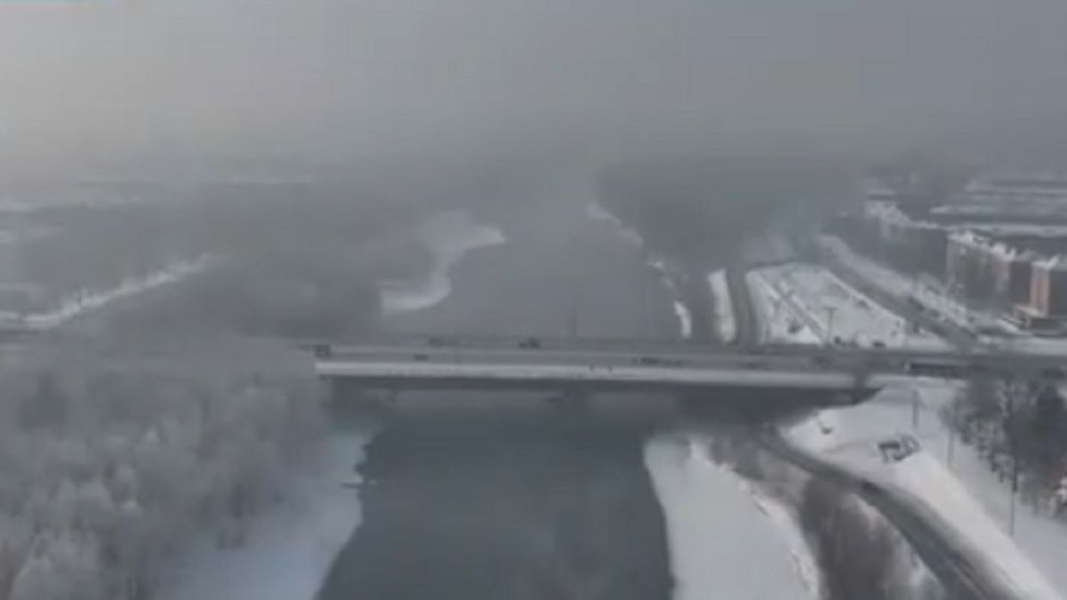 Школьники Усть-Каменогорска будут уходить на дистанционку при сильном смоге