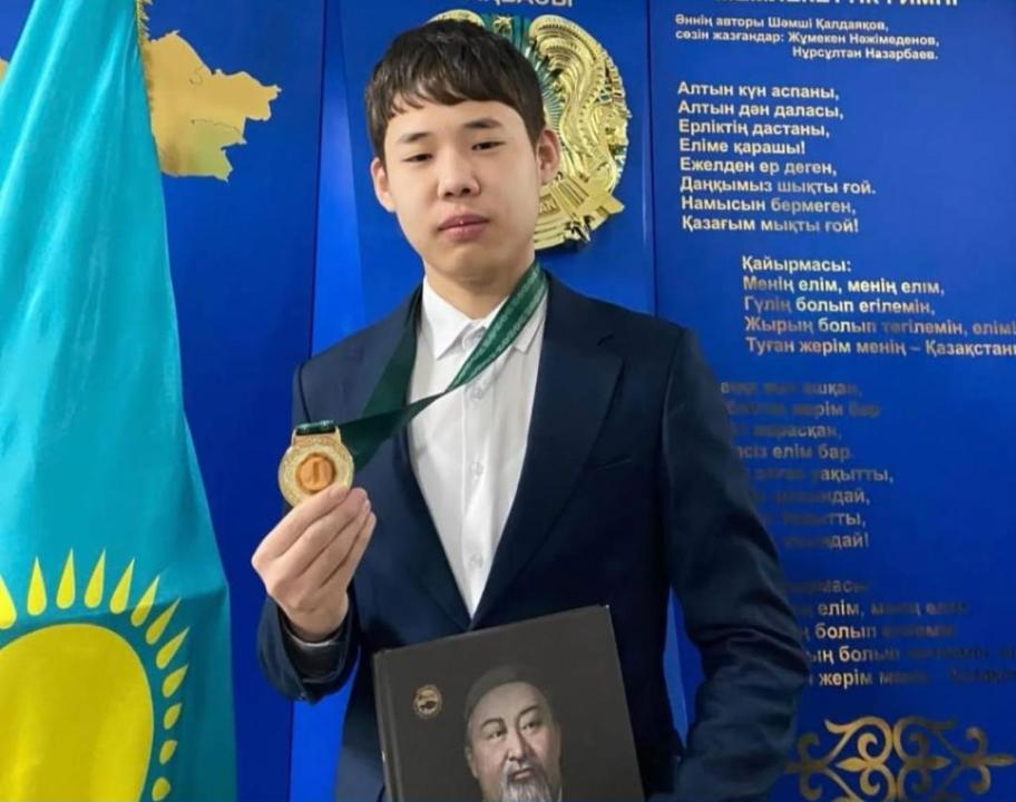 Триумф выпускника из Иргиза: сельский школьник дважды стал абсолютным чемпионом РК